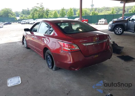 2015 Nissan Altima 2.5 S z USA, uszkodzony, nr VIN 1N4AL3AP0FC435476